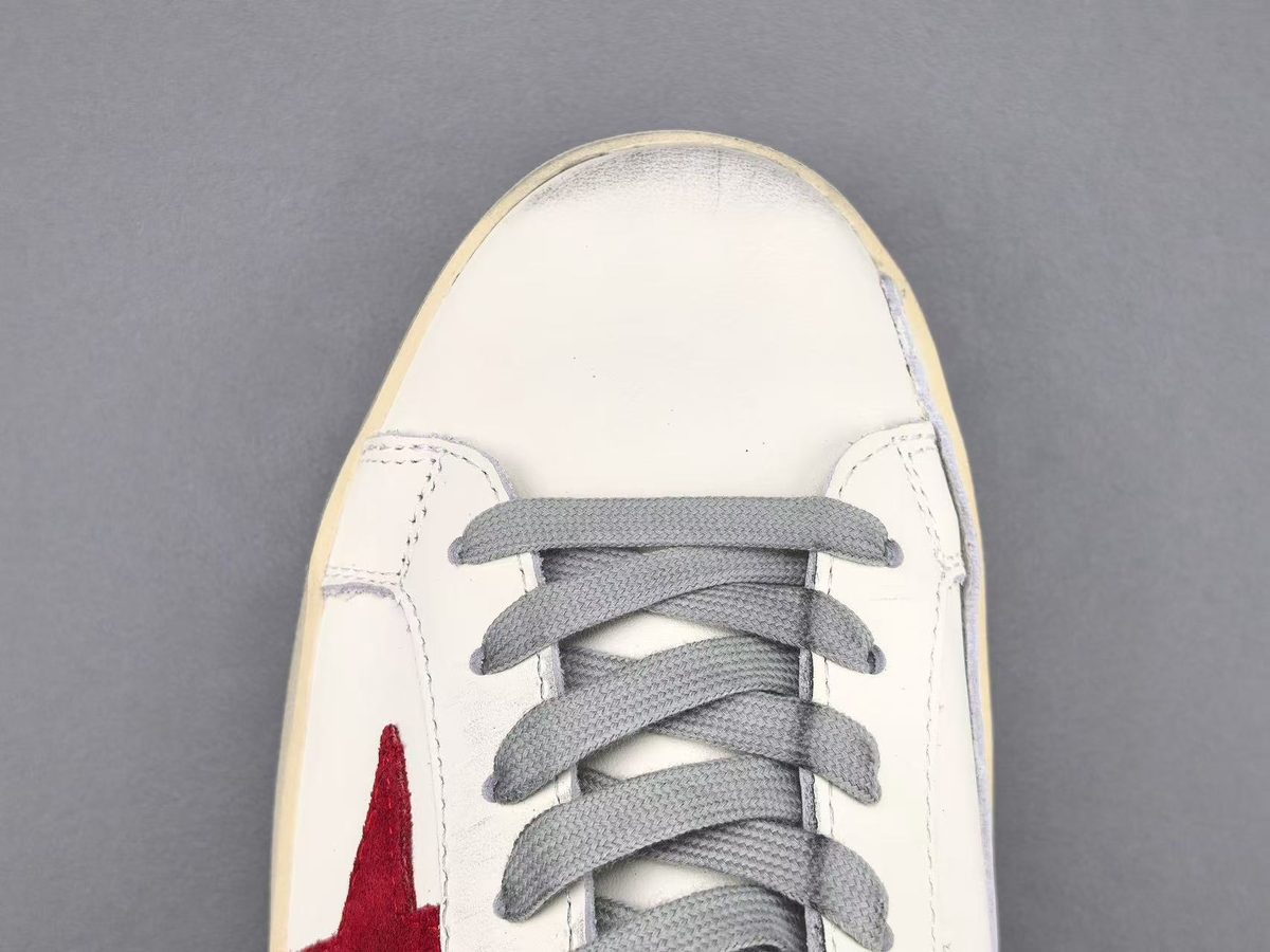 Golden Goose Super-Star Modelo 02