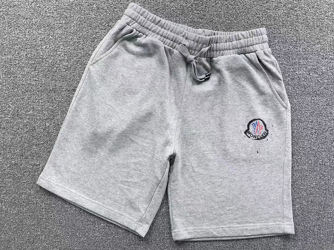 Bermuda Moncler Logo Pintado Salpicado Cinza