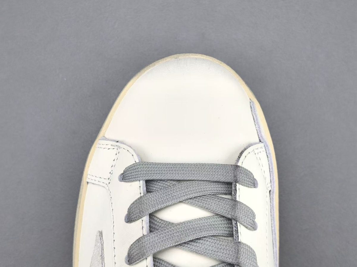 Golden Goose Super-Star Modelo 09
