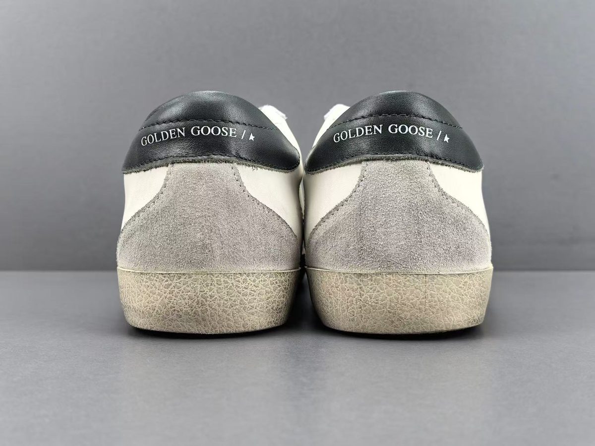 Golden Goose Super-Star Modelo 02