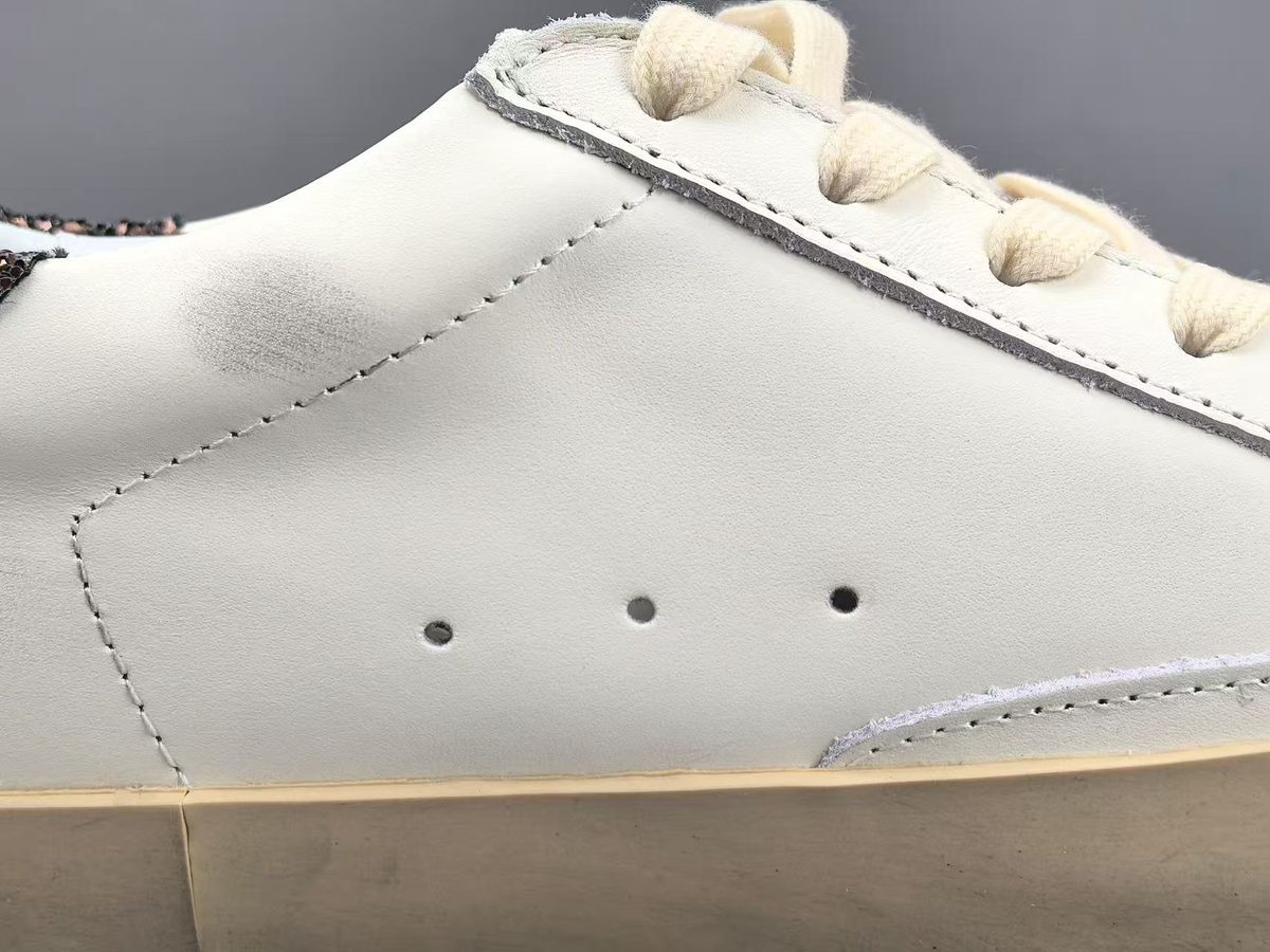 Golden Goose Super-Star Modelo 13