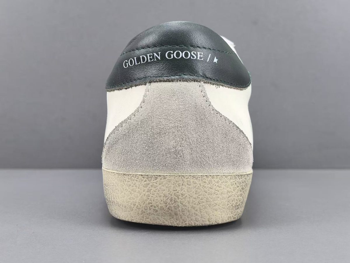 Golden Goose Super-Star Modelo 02